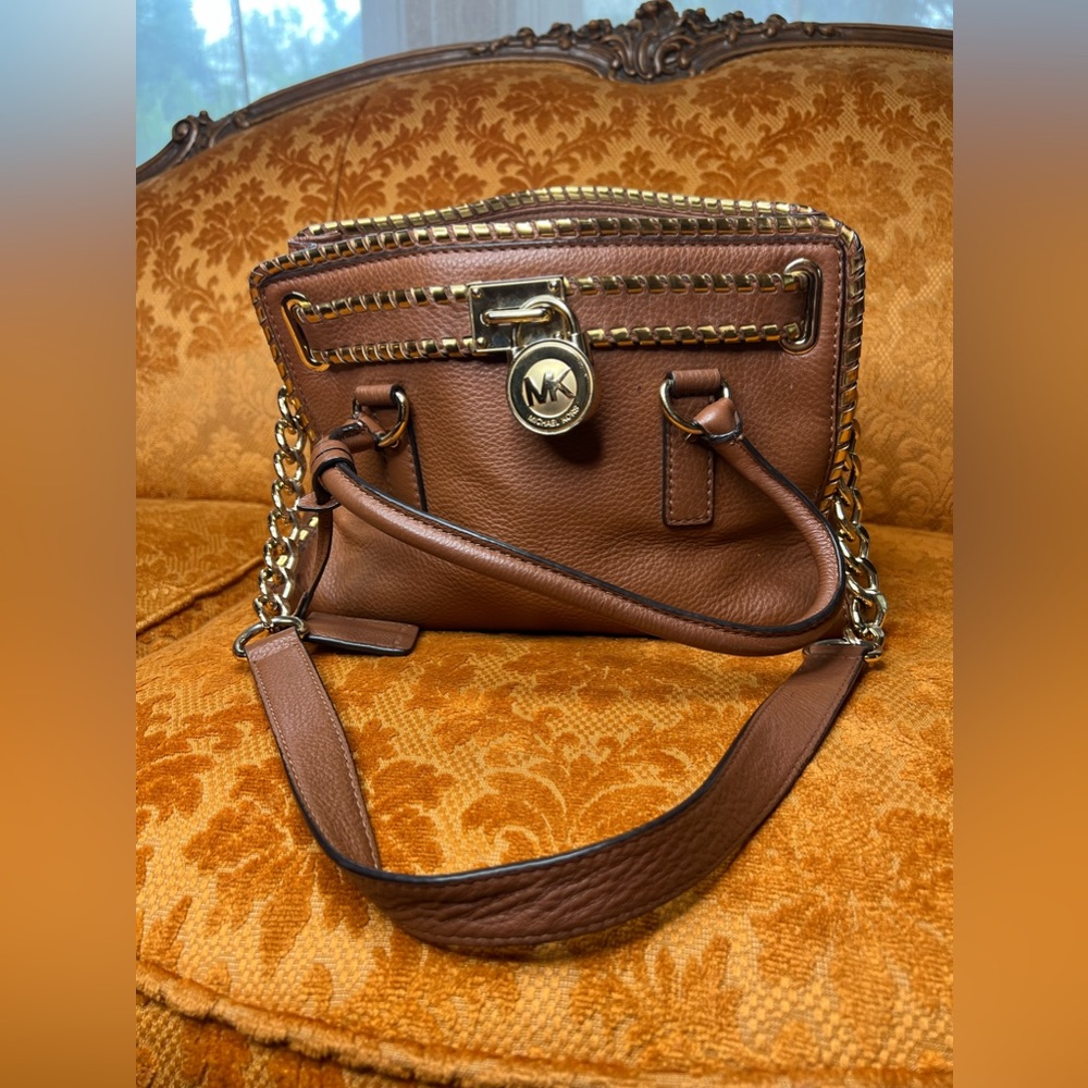 Gorgeous brown leather and gold metal Michael Kors bag